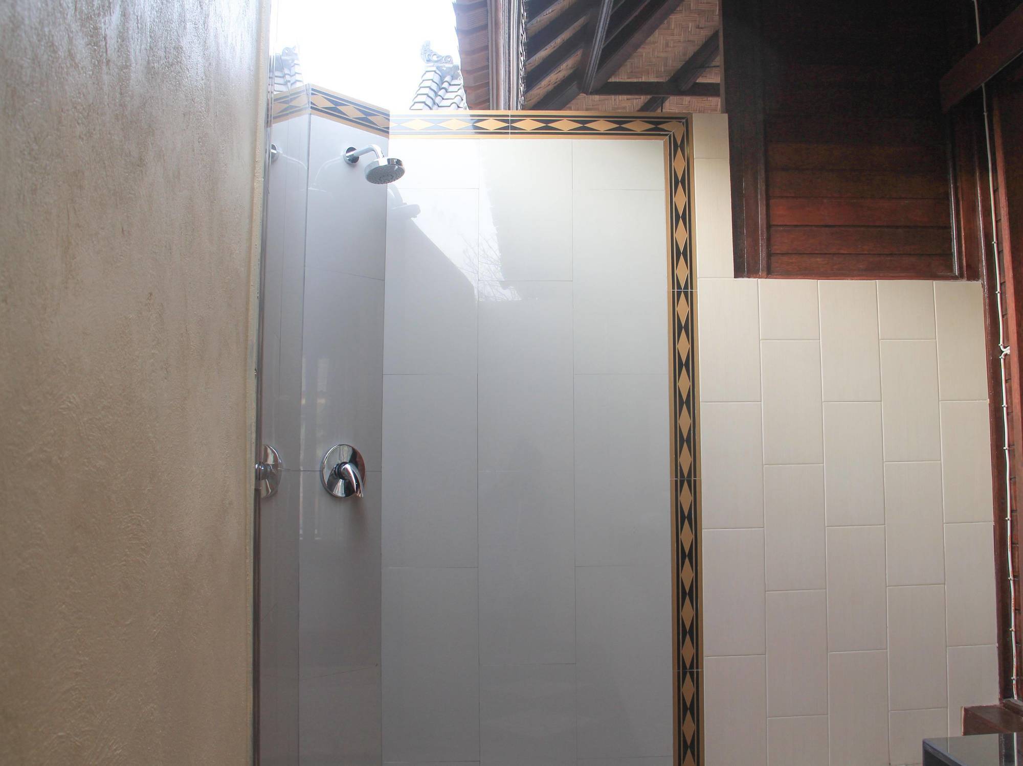 Dinatah Lembongan Villas Экстерьер фото